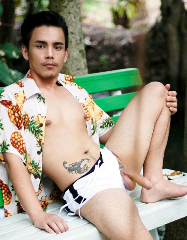 MAN-OMG-7---JOEY-RAINING-BOY